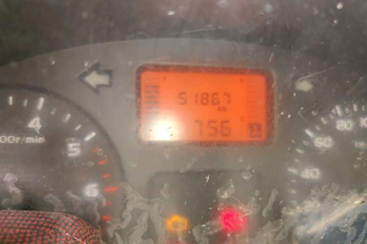 Used Wuling Rongguang 2012 1.2L Extended Basic Version LJY Odometer Close Up