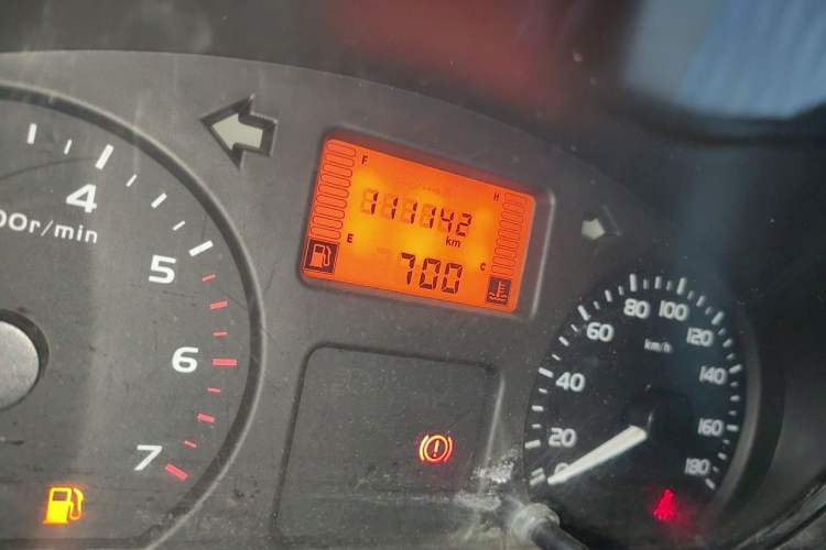 Used Wuling Rongguang 2012 1.5L Extended Basic Version Odometer Close Up