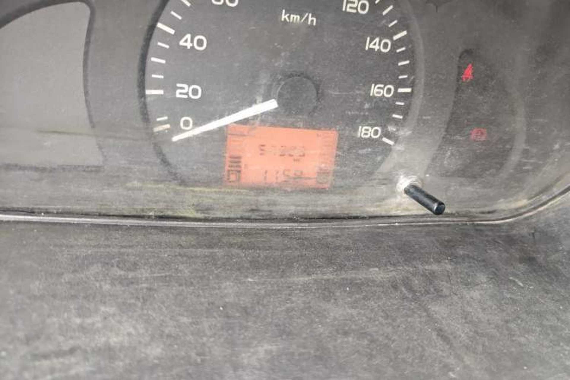 Used Wuling Rongguang 2012 1.5L Extended Basic Version Odometer Close Up