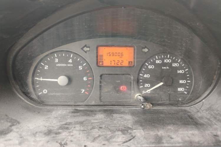 Used Wuling Rongguang 2012 1.2L Extended Standard Version LJY Odometer Close Up