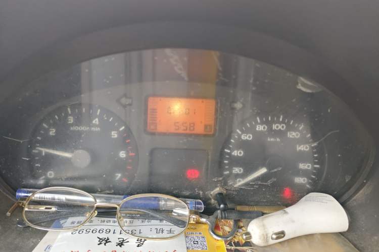 Used Wuling Rongguang 2012 1.2L Extended Basic Version LJY Odometer Close Up