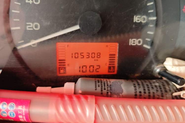 Used Wuling Rongguang 2012 1.2L Extended Basic Version LJY Odometer Close Up