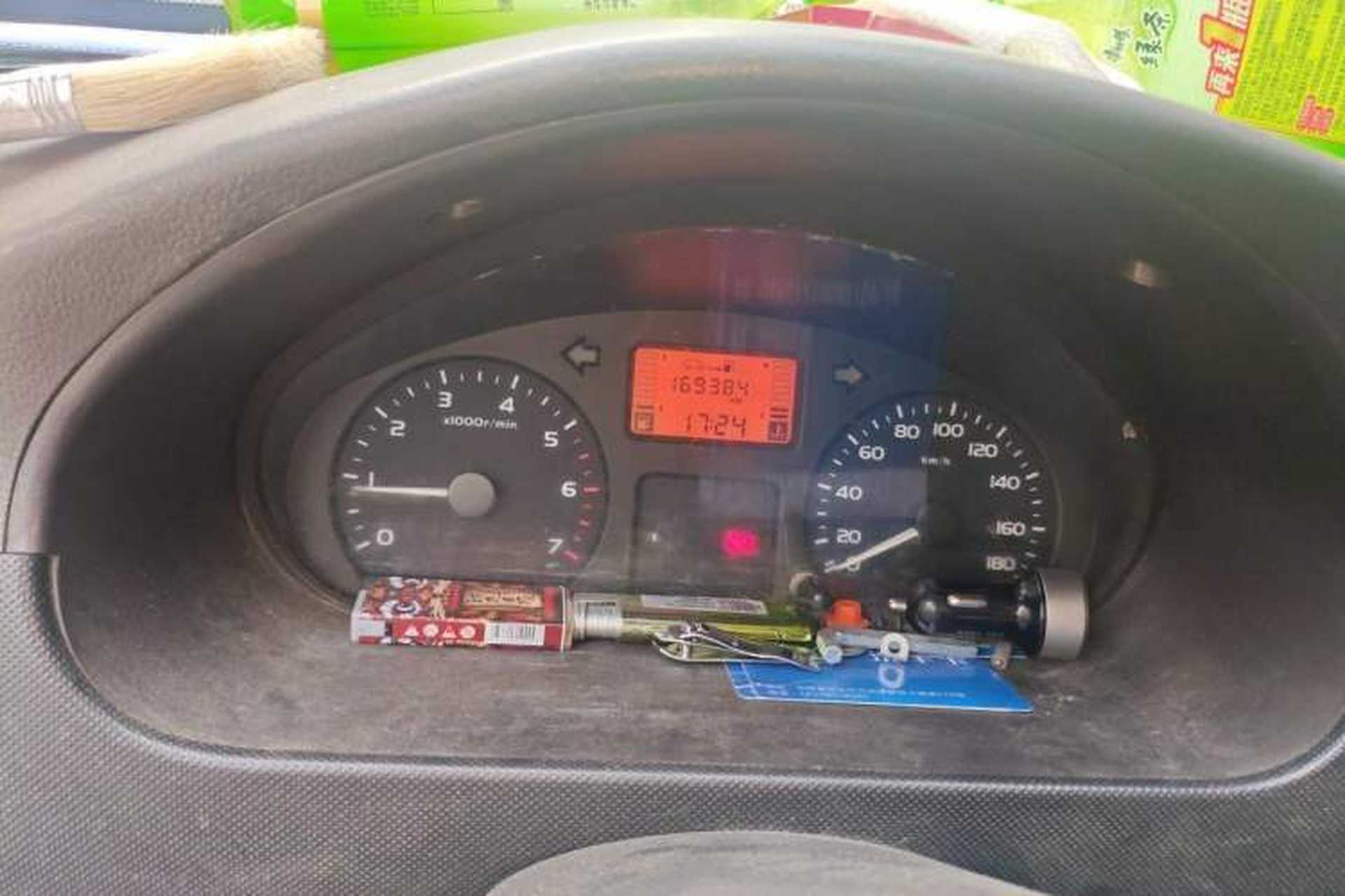 Used Wuling Rongguang 2012 1.2L Extended Basic Version LJY Odometer Close Up
