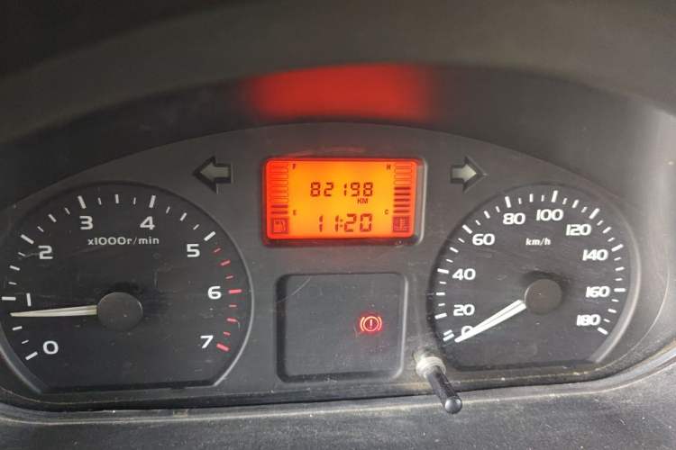 Used Wuling Rongguang  Odometer Close Up