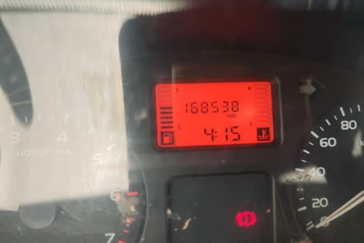Used Wuling Rongguang 2012 1.2L Extended Basic Version LJY Odometer Close Up