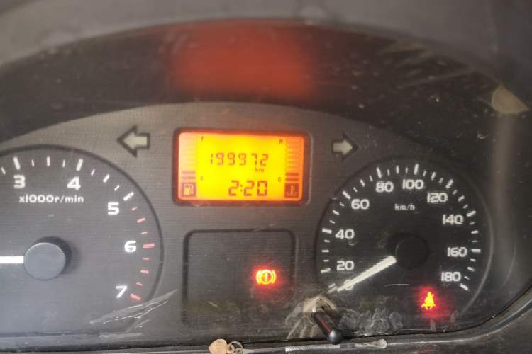 Used Wuling Rongguang 2012 1.5L Extended Standard Version Odometer Close Up