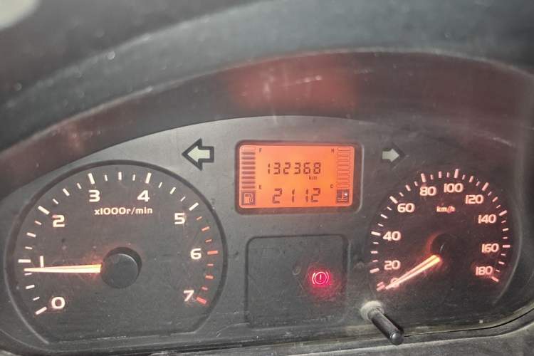 Used Wuling Rongguang 2012 1.5L Extended Standard Version Odometer Close Up