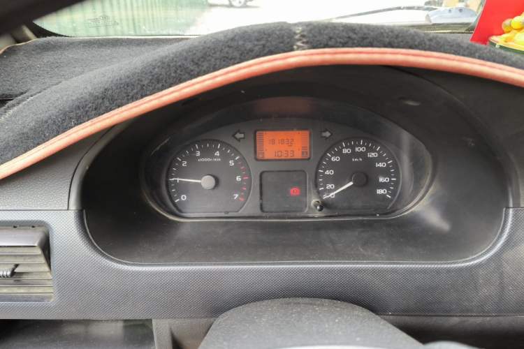 Used Wuling Rongguang 2012 1.2L Extended Basic Version LJY Odometer Close Up