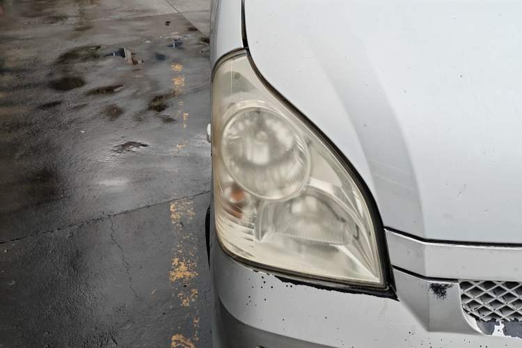 Used Wuling Rongguang 2012 1.5L Extended Standard Version Right Front Headlight