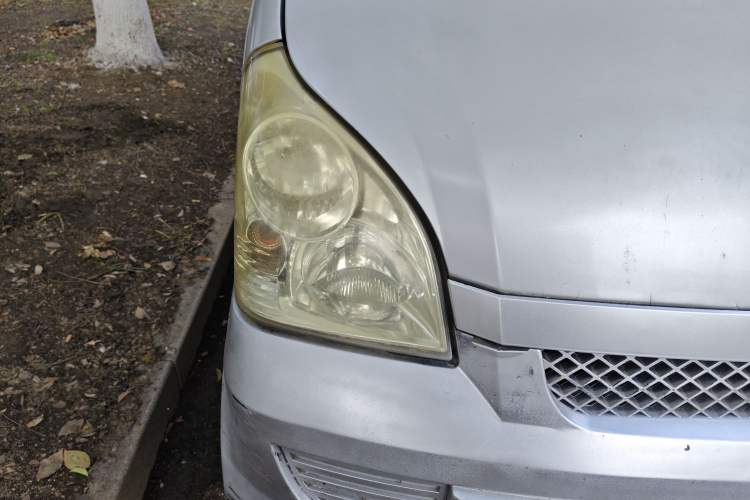 Used Wuling Rongguang 2012 1.2L Extended Basic Version LJY Right Front Headlight