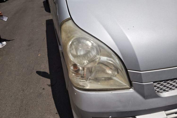 Used Wuling Rongguang 2012 1.2L Extended Basic Version LJY Right Front Headlight