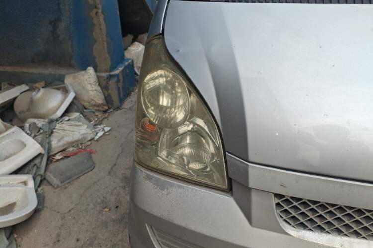 Used Wuling Rongguang 2012 1.2L Extended Basic Version LJY Right Front Headlight
