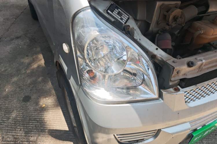 Used Wuling Rongguang 2012 1.2L Extended Basic Version LJY Right Front Headlight