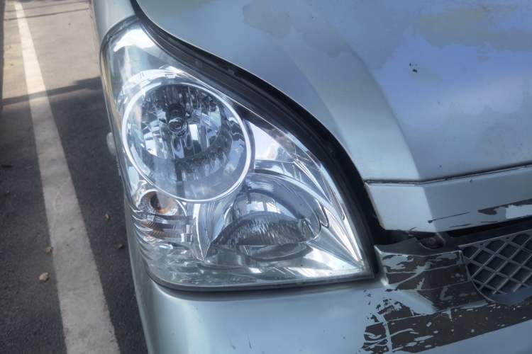 Used Wuling Rongguang 2012 1.5L Extended Basic Version Right Front Headlight