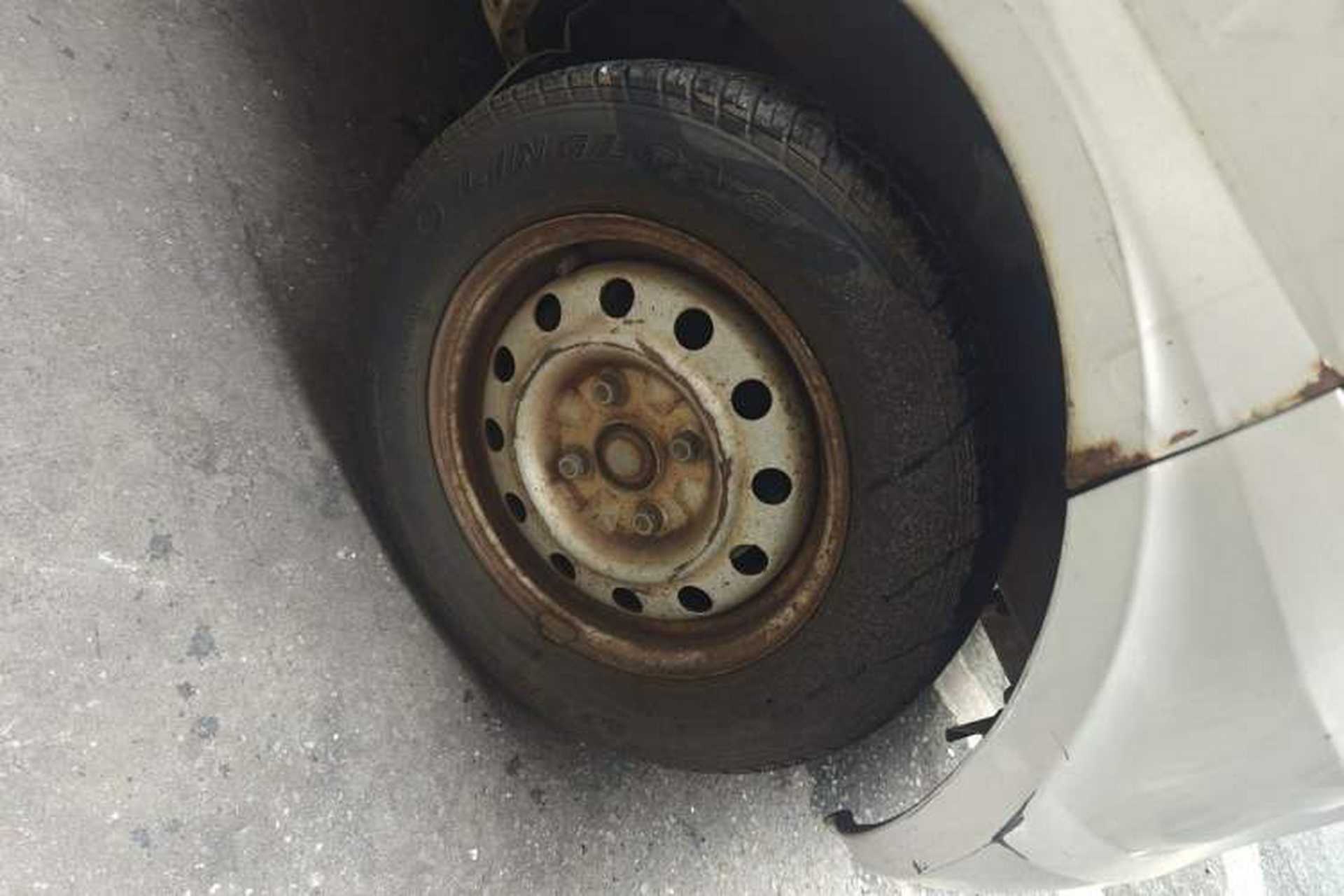 Used Wuling Rongguang 2012 1.2L Extended Basic Version LJY Right Front Wheel Hub