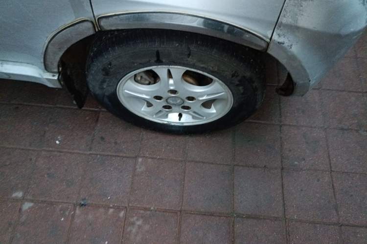Used Wuling Rongguang 2012 1.5L Extended Basic Version Right Front Wheel Hub