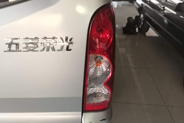 Used Wuling Rongguang 2012 1.5L Extended Basic Version Right Rear Taillight