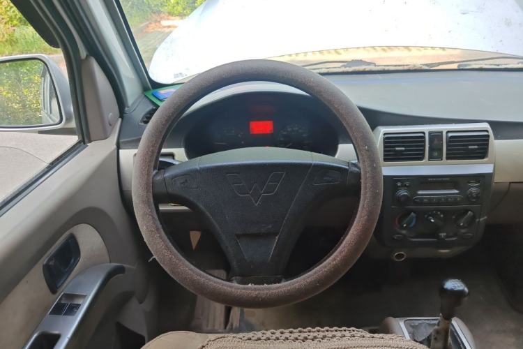 Used Wuling Rongguang 2012 1.5L Extended Standard Version Steering Wheel