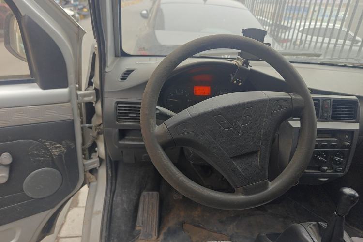 Used Wuling Rongguang 2012 1.2L Extended Basic Version LJY Steering Wheel