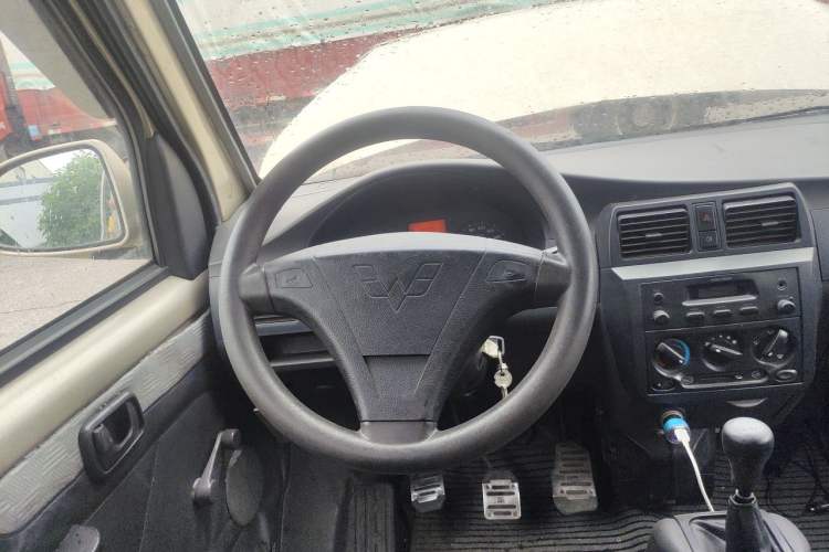 Used Wuling Rongguang 2012 1.2L Extended Basic Version LJY Steering Wheel