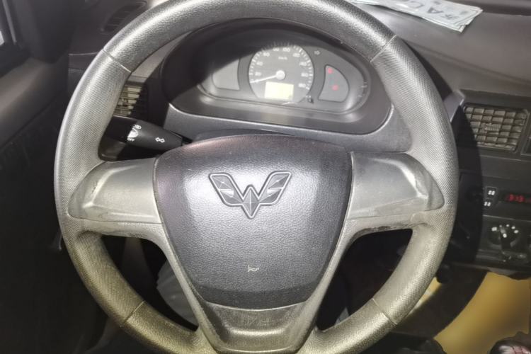 Used Wuling Rongguang 2012 1.5L Extended Basic Version Steering Wheel