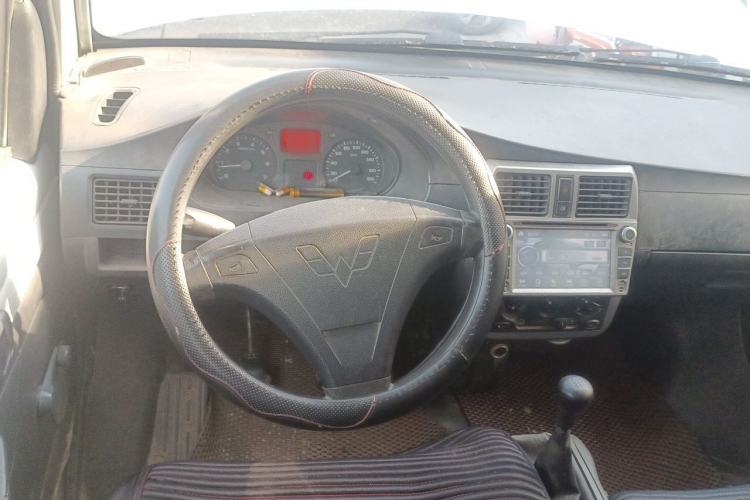 Used Wuling Rongguang 2012 1.5L Extended Basic Version Steering Wheel