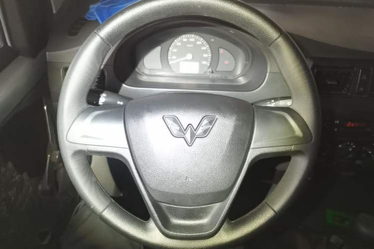 Used Wuling Rongguang 2012 1.5L Extended Basic Version Steering Wheel