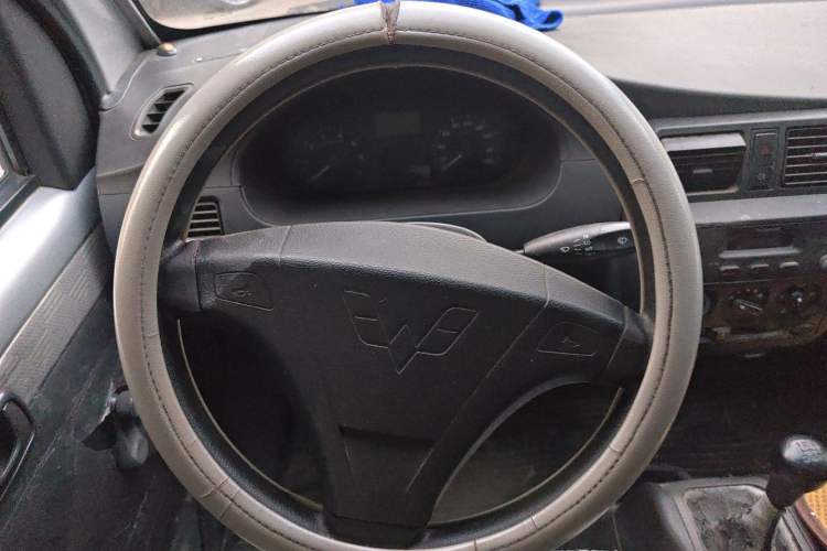 Used Wuling Rongguang 2012 1.5L Extended Basic Version Steering Wheel