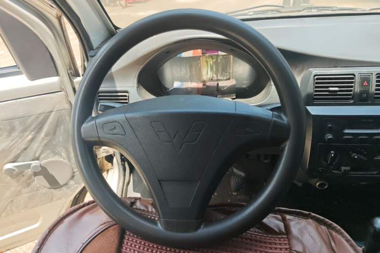 Used Wuling Rongguang 2012 1.2L Extended Basic Version LJY Steering Wheel