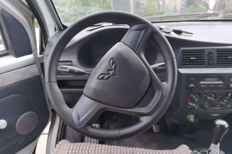 Used Wuling Rongguang 2012 1.2L Extended Basic Version LJY Steering Wheel