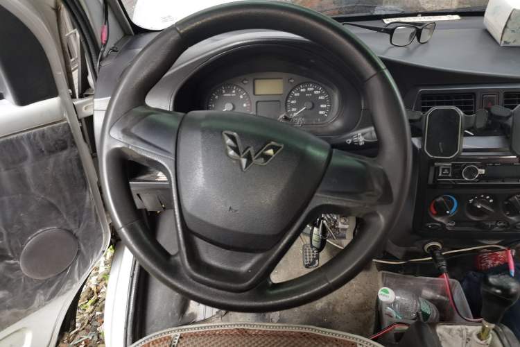 Used Wuling Rongguang 2012 1.5L Extended Standard Version Steering Wheel
