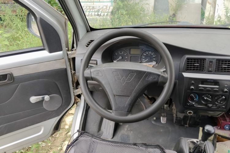 Used Wuling Rongguang 2012 1.2L Extended Basic Version LJY Steering Wheel