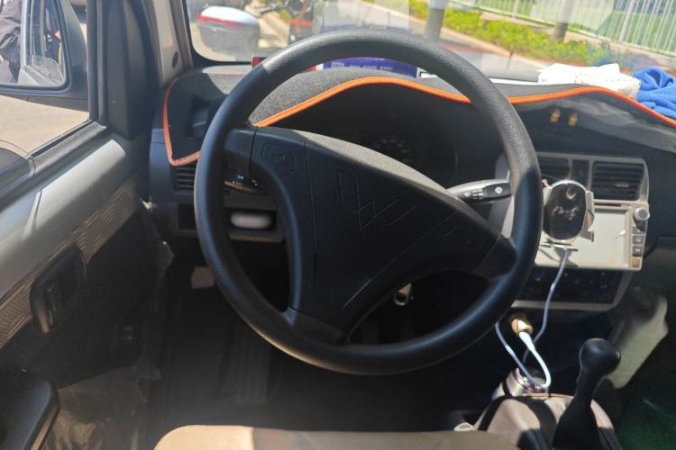 Used Wuling Rongguang 2012 1.5L Extended Basic Version Steering Wheel
