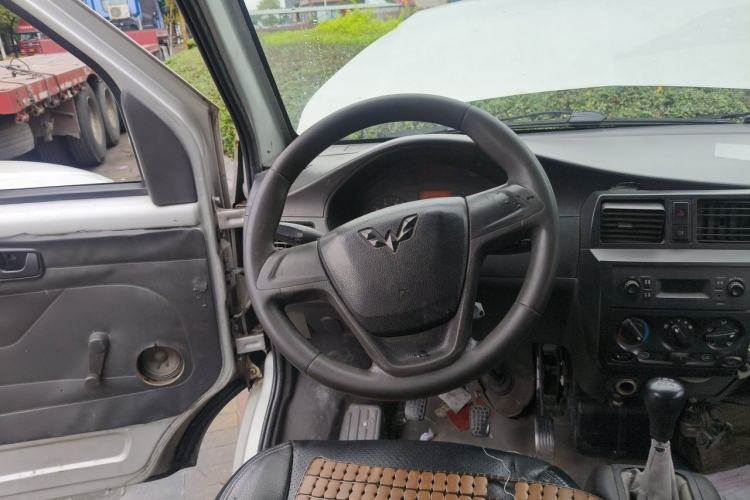 Used Wuling Rongguang 2012 1.2L Extended Basic Version LJY Steering Wheel