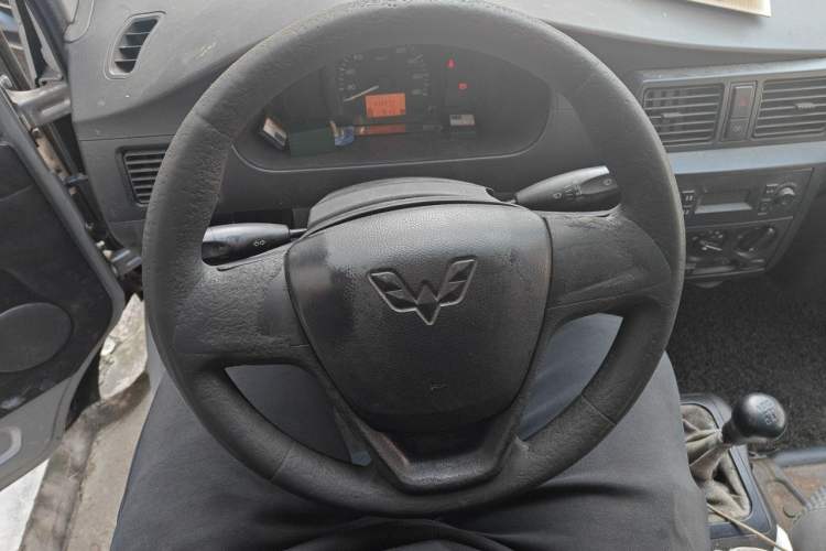 Used Wuling Rongguang 2012 1.2L Extended Basic Version LJY Steering Wheel