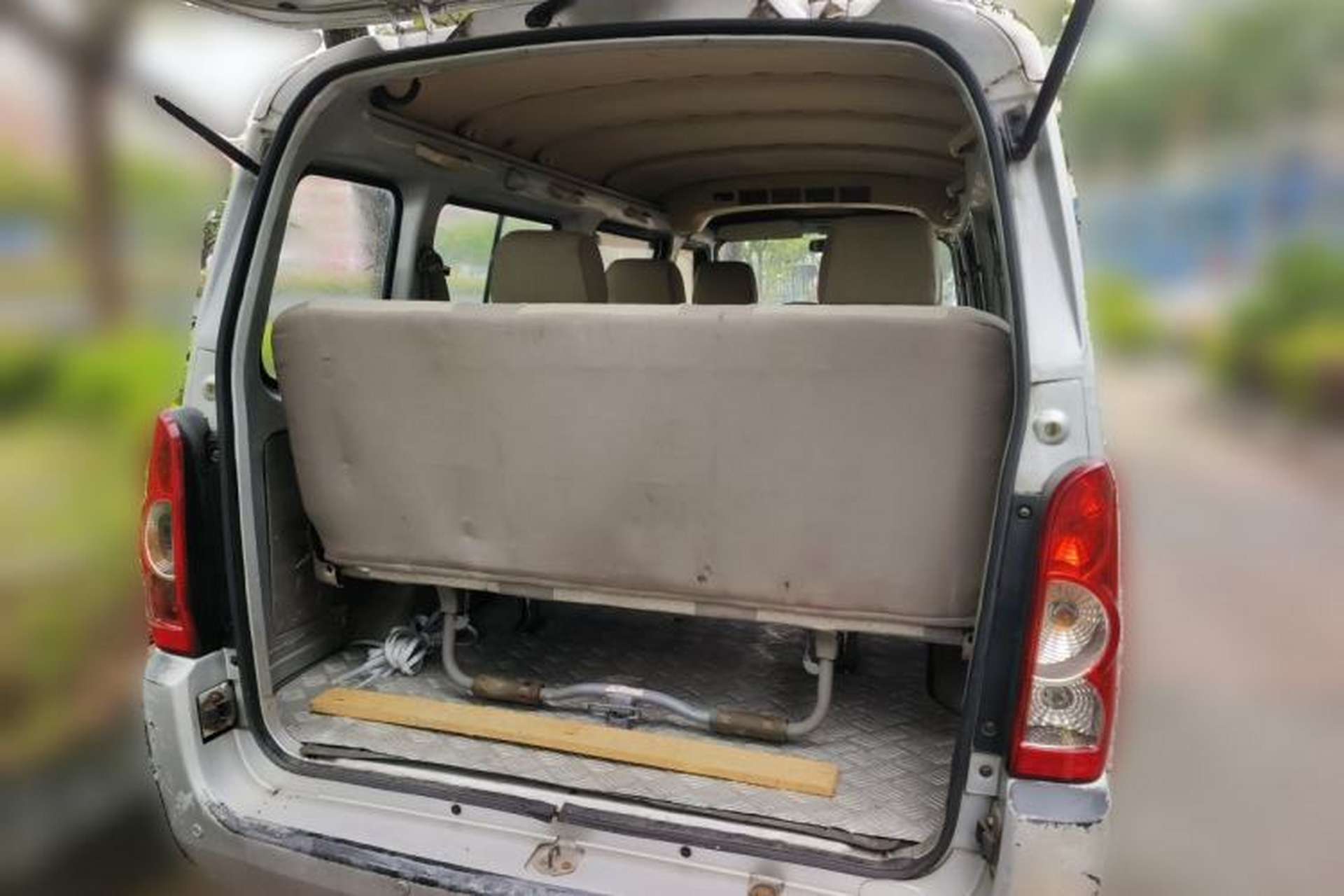 Used Wuling Rongguang 2012 1.2L Extended Basic Version LJY Trunk