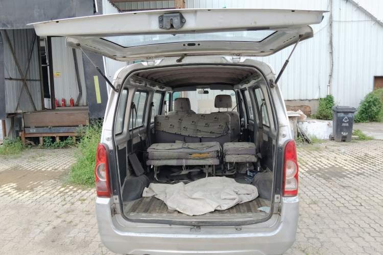 Used Wuling Rongguang 2012 1.2L Extended Basic Version LJY Trunk