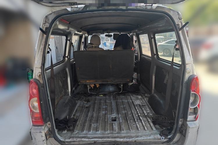 Used Wuling Rongguang 2012 1.2L Extended Basic Version LJY Trunk