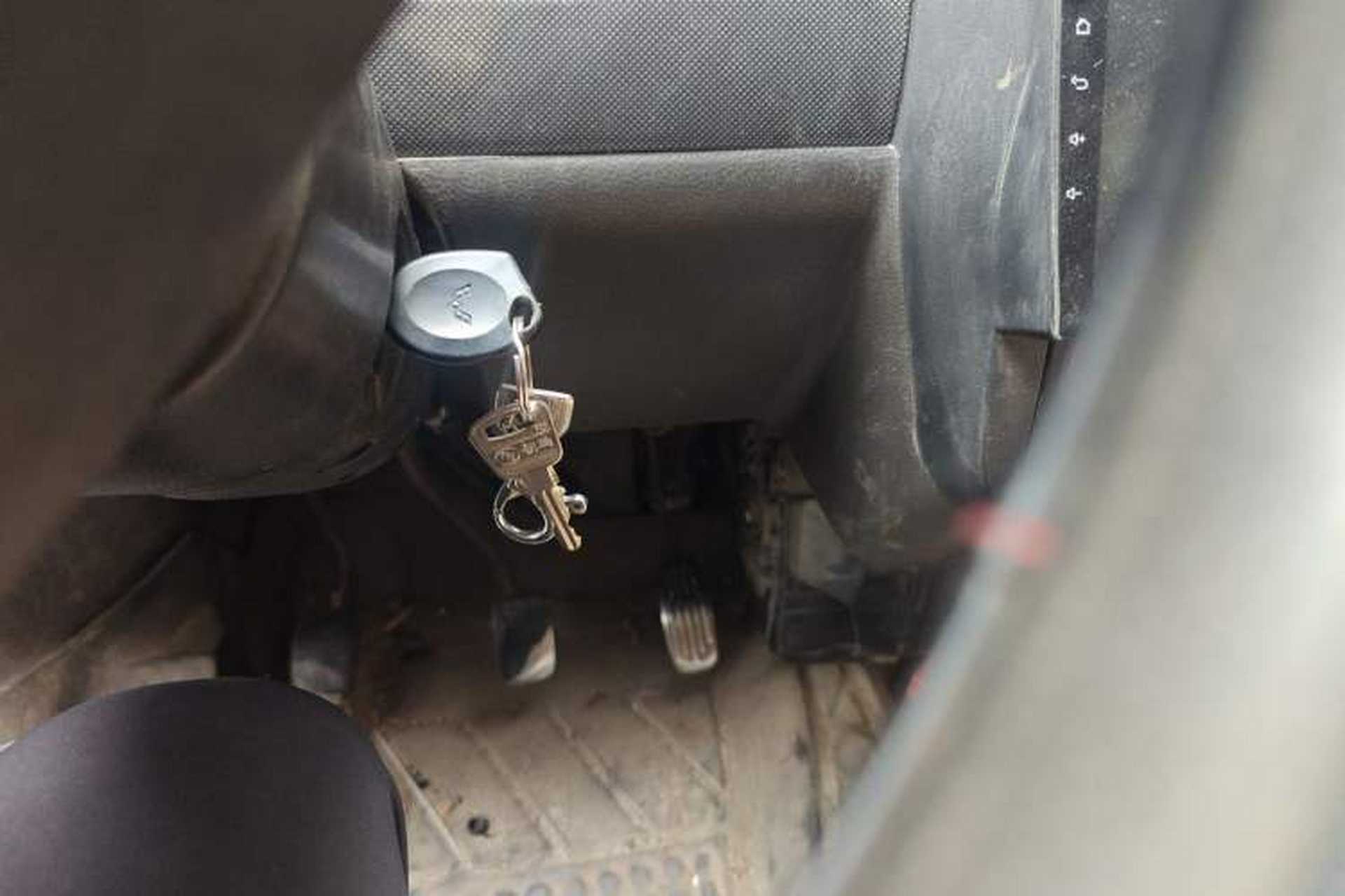 Used Wuling Rongguang 2012 1.2L Extended Basic Version LJY Vehicle Key