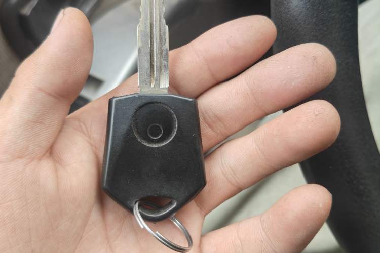 Used Wuling Rongguang 2012 1.2L Extended Basic Version LJY Vehicle Key
