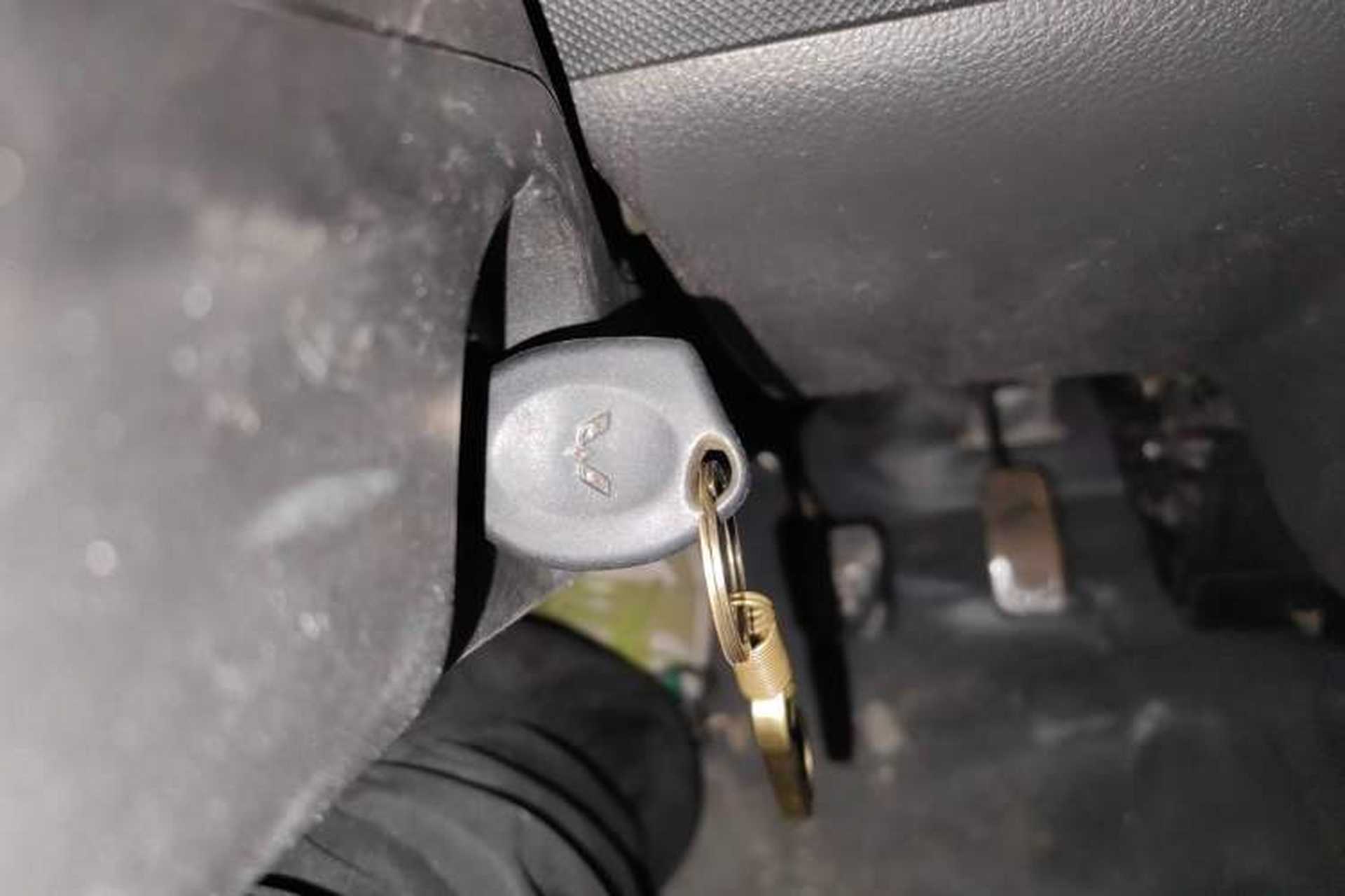 Used Wuling Rongguang 2012 1.2L Extended Basic Version LJY Vehicle Key
