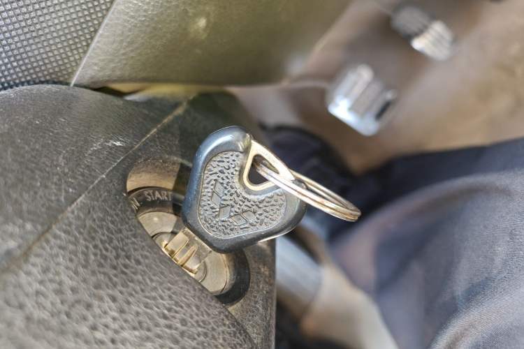 Used Wuling Rongguang 2012 1.2L Extended Basic Version LJY Vehicle Key