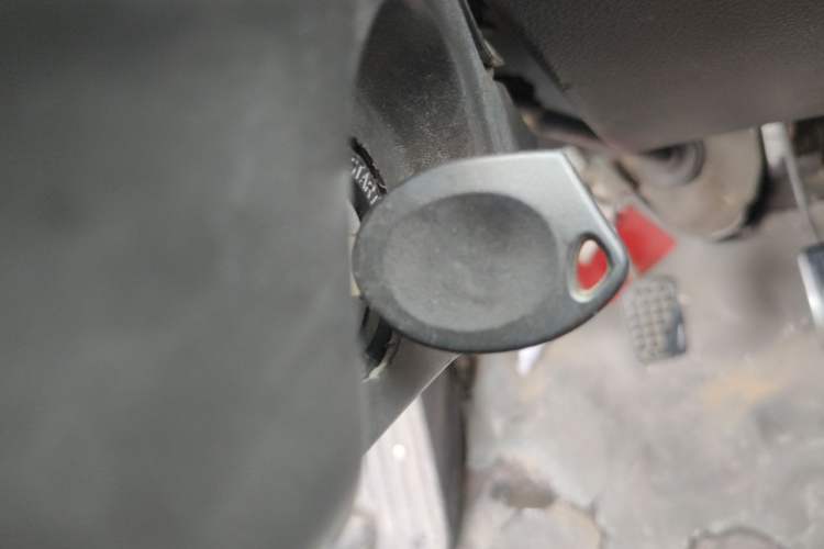 Used Wuling Rongguang 2012 1.2L Extended Basic Version LJY Vehicle Key
