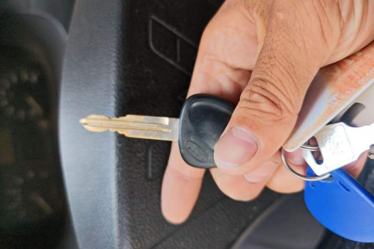 Used Wuling Rongguang 2012 1.2L Extended Basic Version LJY Vehicle Key