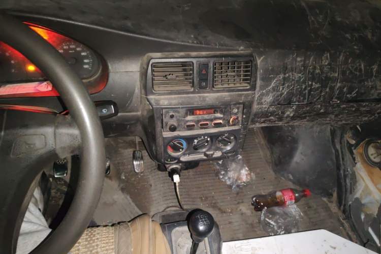 Used Wuling Rongguang 2012 1.2L Extended Basic Version LJY Audio And AC Panel