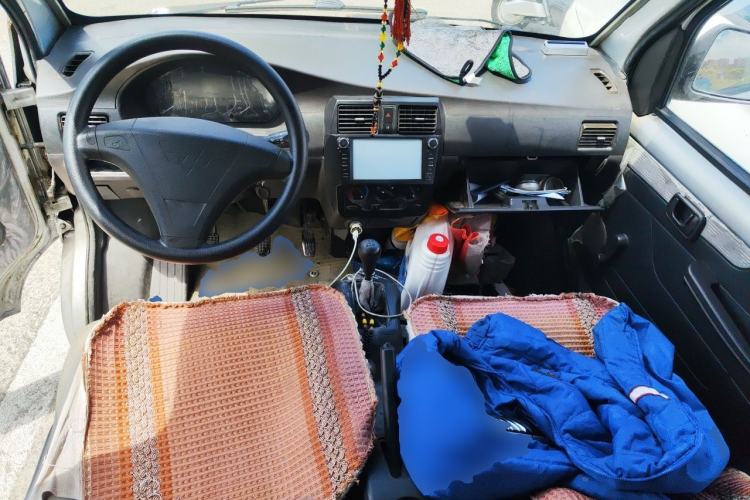 Used Wuling Rongguang 2012 1.2L Extended Basic Version LJY Center Console