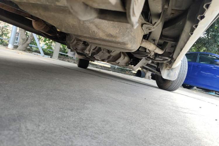 Used Wuling Rongguang 2012 1.5L Extended Standard Version Chassis Rear Right