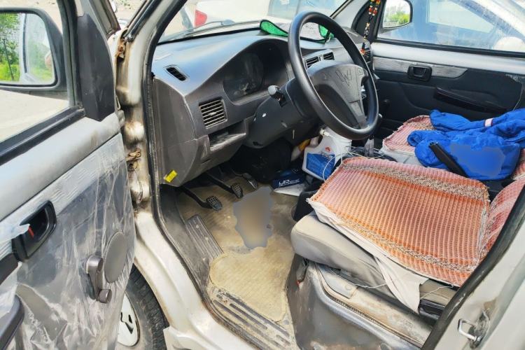 Used Wuling Rongguang 2012 1.2L Extended Basic Version LJY Driver Seat