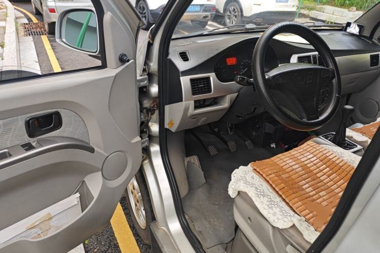Used Wuling Rongguang 2012 1.2L Extended Basic Version LJY Driver Seat