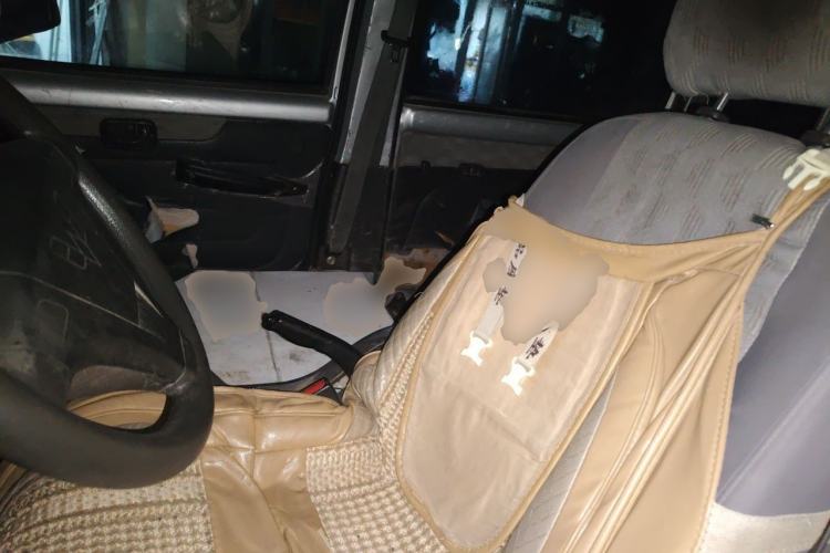 Used Wuling Rongguang 2012 1.2L Extended Basic Version LJY Left Front Seat